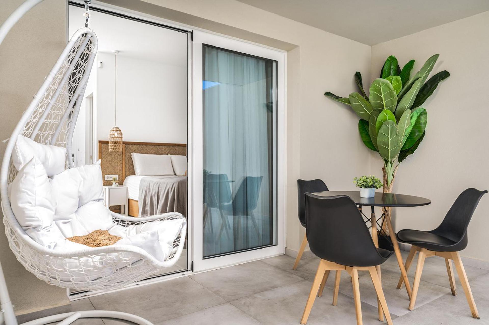 Myzith Luxury Suites Keri Exterior photo
